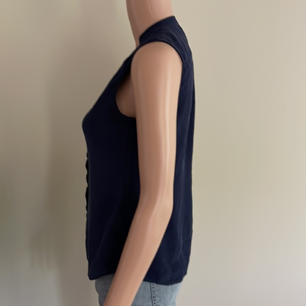 Banana Republic Silk blue sleeveless size XS - Picture 3 of 5